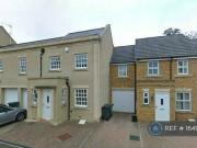 3 bedroom flat for rent in Parnell Road Stapleton...
