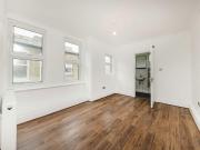 3 bedroom flat for rent in Pelham Road, Wimbledon, SW19