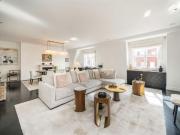 3 bedroom flat for rent in Pont Street, South...
