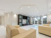 3 Bedroom Flat For Rent In Queens Road, Hendon