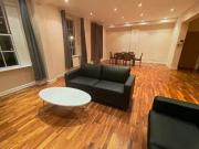 3 bedroom flat for rent in Redcliffe Parade West,...