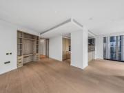 3 bedroom flat for rent in River Park Tower, London SW8