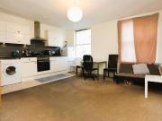 3 bedroom flat for rent in Rock Street, Brighton, BN2
