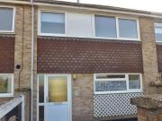 3 bedroom flat for rent in Romsey Warren Gardens...