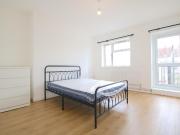 3 bedroom flat for rent in Tarling Street, London, E1