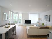 3 bedroom flat for rent in Tudway Road, London, SE3