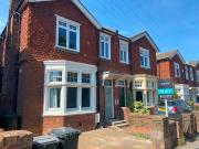 3 bedroom flat for rent in Vicarage Drive, Eastbourne,...