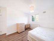 3 bedroom flat for rent in Walk House, Mile End Road,...