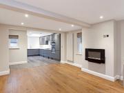 3 bedroom flat for rent in Warwick Gardens, London, W14
