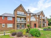 3 bedroom flat for rent in West Common Road, Bromley, BR2