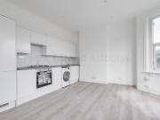 3 bedroom flat for rent in Wightman Road, Haringey,...