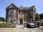 3 bedroom flat for rent in Wilbury Avenue, Hove, East...
