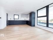 3 bedroom flat for sale