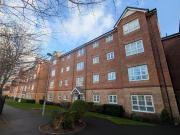 3 bedroom flat for sale