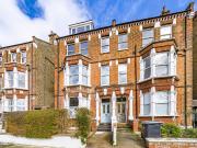 3 bedroom flat for sale