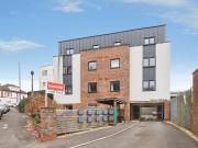 3 bedroom flat for sale