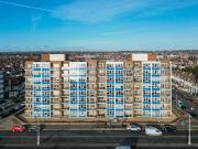 3 bedroom flat for sale