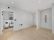 3 bedroom flat for sale