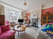 3 bedroom flat for sale