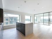 3 bedroom flat for sale