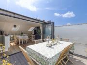 3 bedroom flat for sale