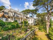 3 bedroom flat for sale