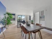 3 bedroom flat for sale