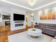 3 bedroom flat for sale