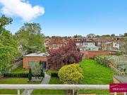 3 bedroom flat for sale