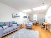 3 bedroom flat for sale