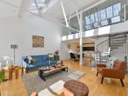 3 bedroom flat for sale