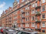 3 bedroom flat for sale