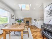 3 bedroom flat for sale