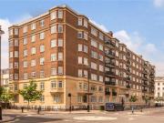 3 bedroom flat for sale