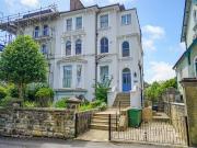 3 bedroom flat for sale