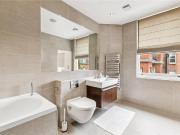 3 bedroom flat for sale