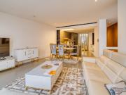 3 bedroom flat for sale