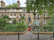 3 bedroom flat for sale