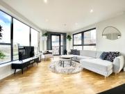 3 bedroom flat for sale