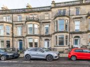 3 bedroom flat for sale