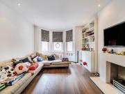 3 bedroom flat for sale