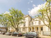 3 bedroom flat for sale