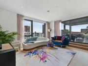 3 bedroom flat for sale