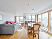 3 bedroom flat for sale