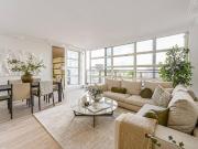 3 bedroom flat for sale