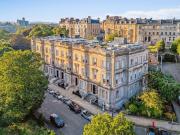 3 bedroom flat for sale