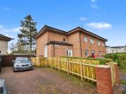 3 bedroom flat for sale