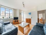 3 bedroom flat for sale
