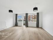 3 bedroom flat for sale