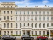 3 bedroom flat for sale